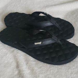 New Reef Dreams flip flops